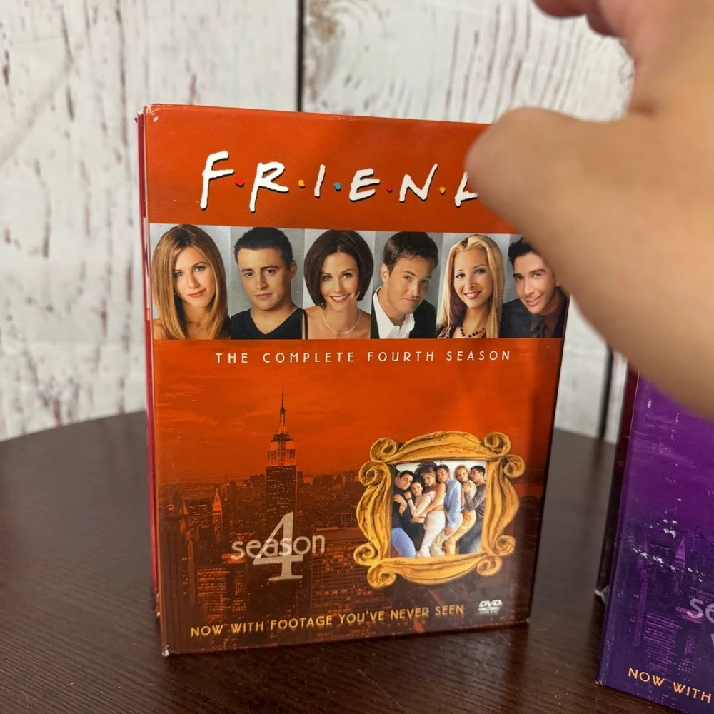 Friends inComplete Series DVD Set - Picture 5 of 11